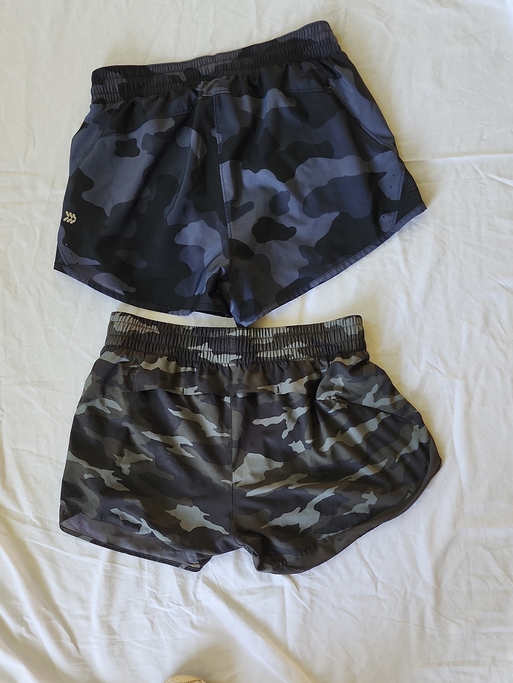 Athleta All In Motion Small Camouflage - Picture 2 of 2
